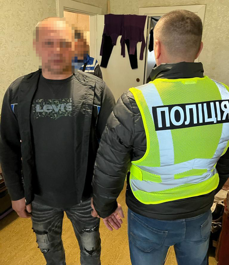 Торгували неіснуючими автівками та одягом для військових – на Чернігівщині оперативники викрили горе-бізнесменів