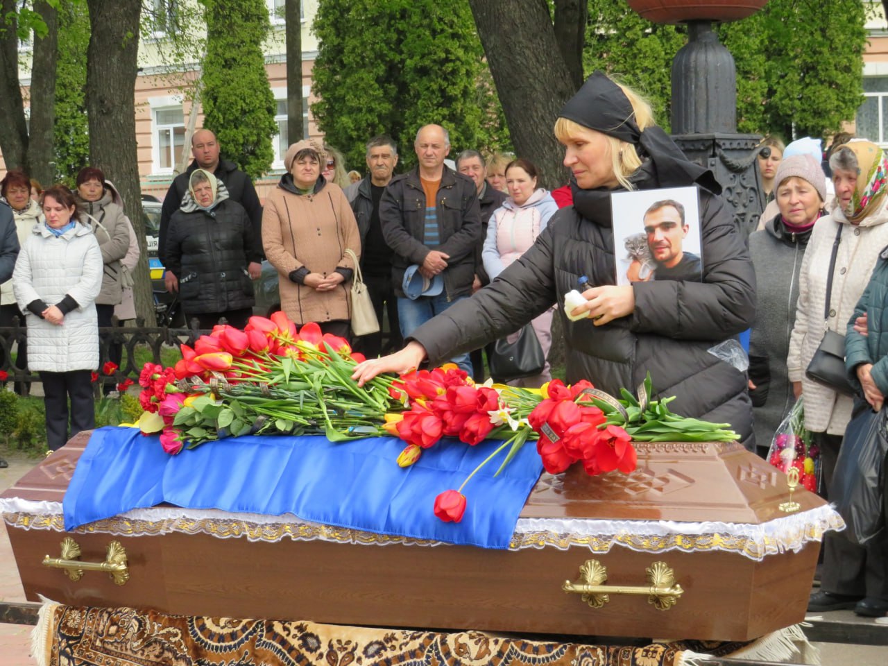 Загинув поблизу Вугледару: в Новгород-Сіверській громаді поховали бійця ЗСУ