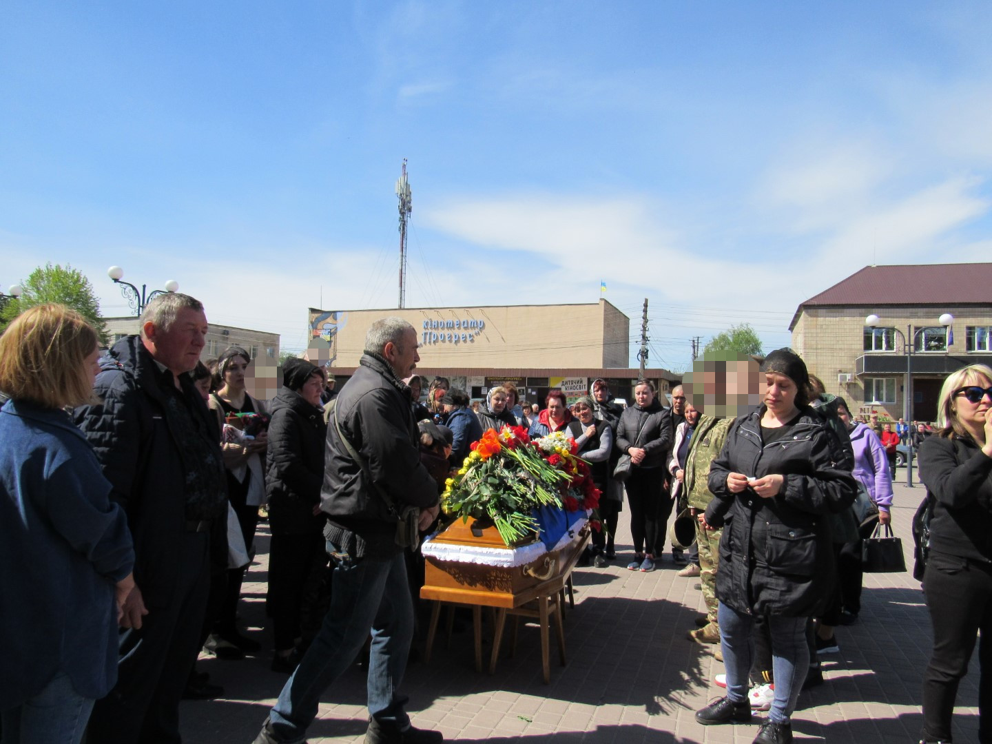 У громадах Чернігівщини поховали 3 бійців: загинули на Донеччині