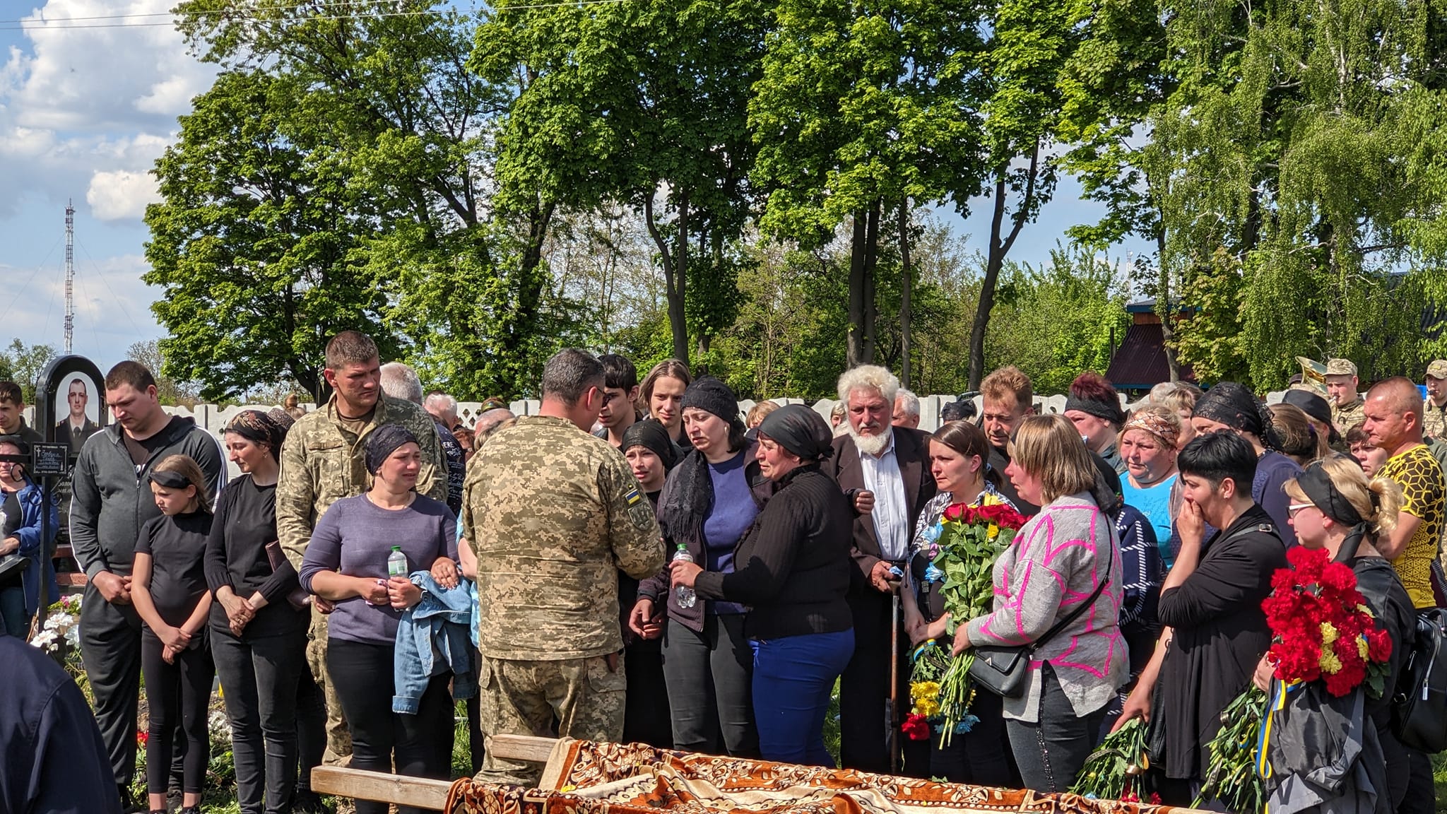 На Чернігівщині поховали бійців ЗСУ, які загинули на Луганщині та Запоріжжі