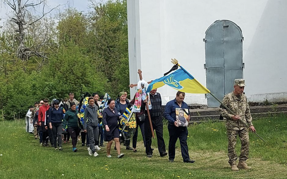 На Чернігівщині поховали бійців ЗСУ, які загинули на Луганщині та Запоріжжі