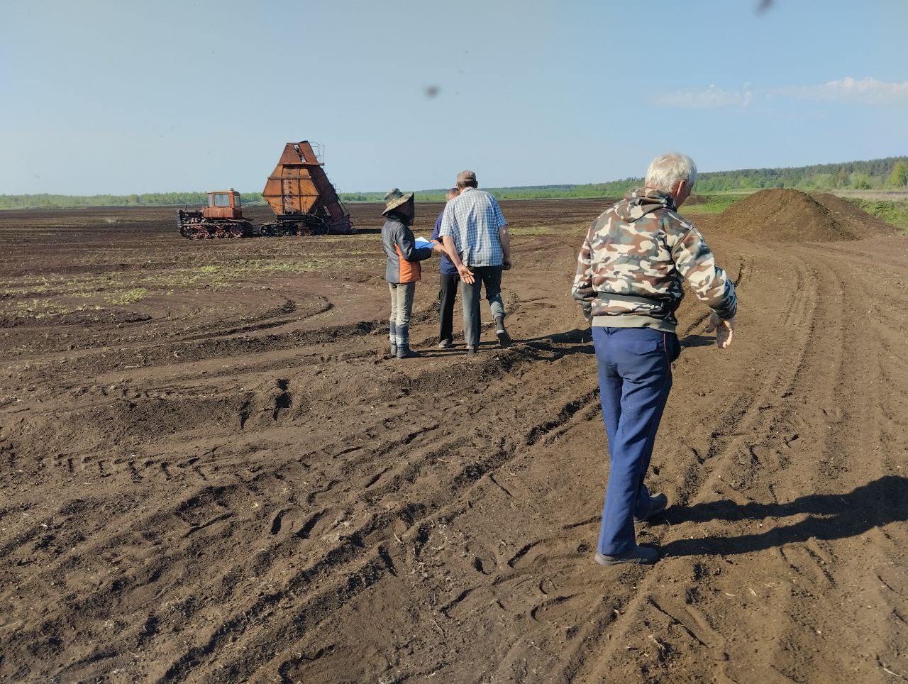 На Смолинському торфозаводі стартував сезон заготівлі фрезеру
