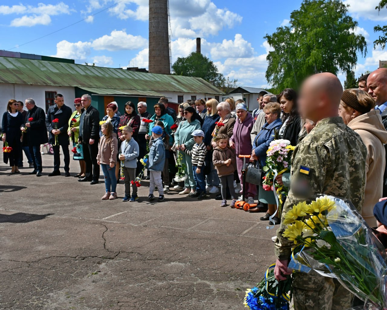 У Ніжині шанують загиблих Героїв - на будівлі школи відкрили меморіальні дошки