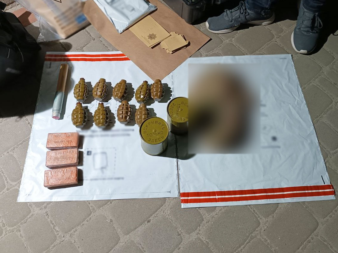 Поліція Чернігівщини оперативно затримала підозрюваних у резонансному вбивстві сім'ї із Києва