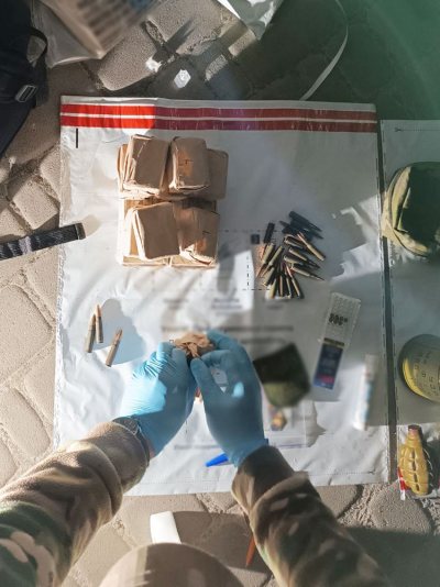 Поліція Чернігівщини оперативно затримала підозрюваних у  резонансному вбивстві сім'ї із Києва