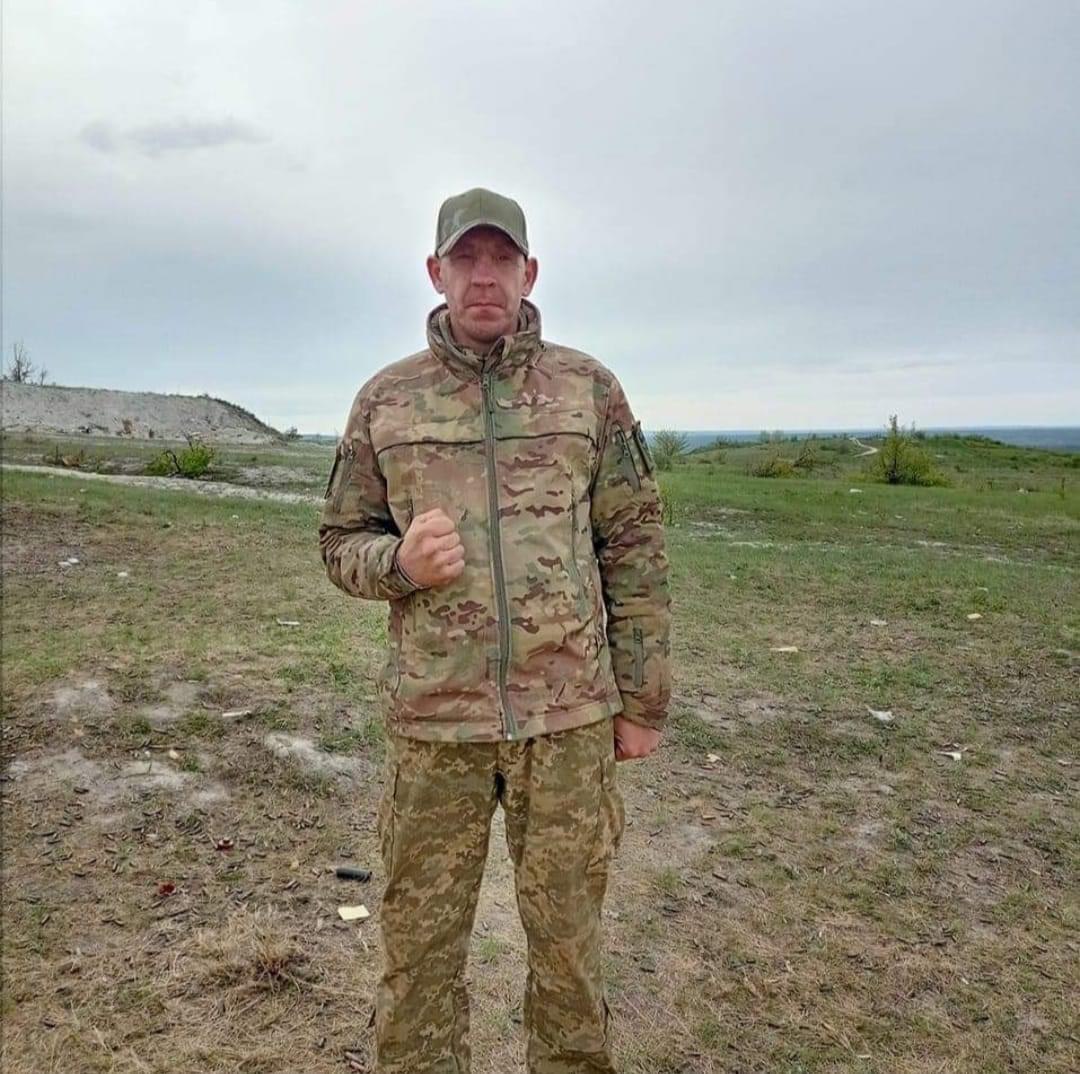 Всі загинули в один день: на Чернігівщині прощались із трьома бійцями ЗСУ