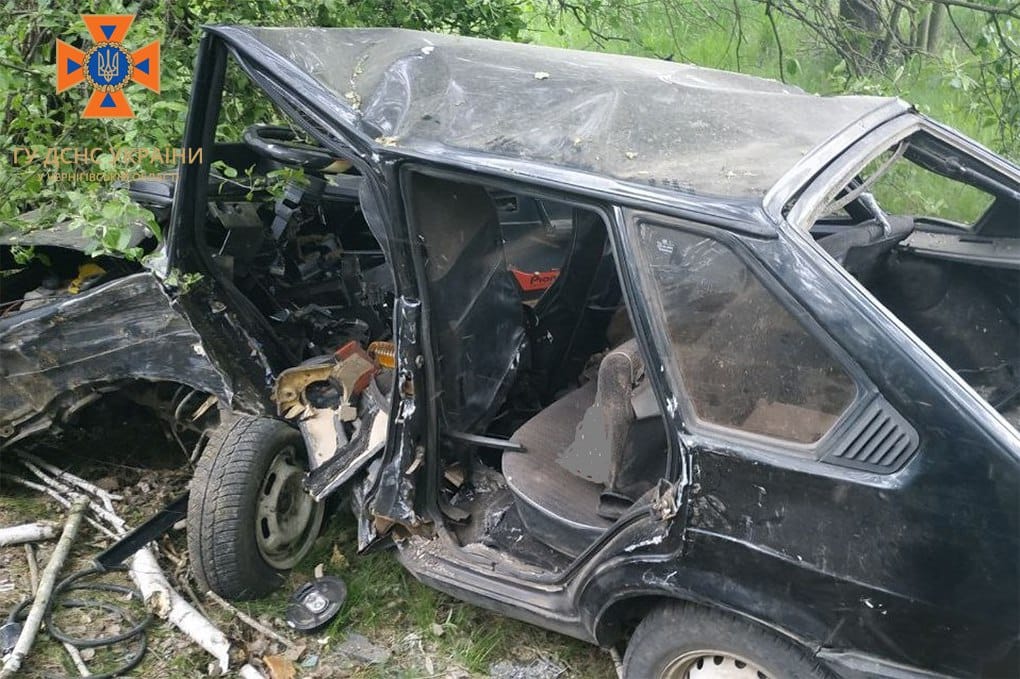 Смертельна ДТП на Чернігівщині: одна людина загинула, дві – в лікарні