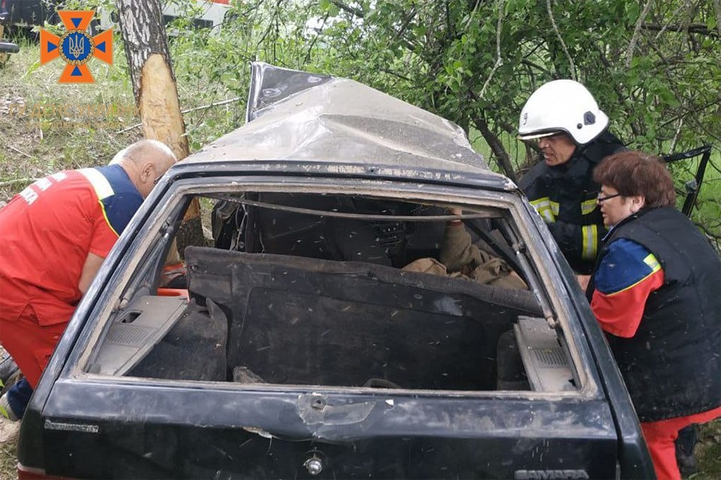 Смертельна ДТП на Чернігівщині: одна людина загинула, дві – в лікарні