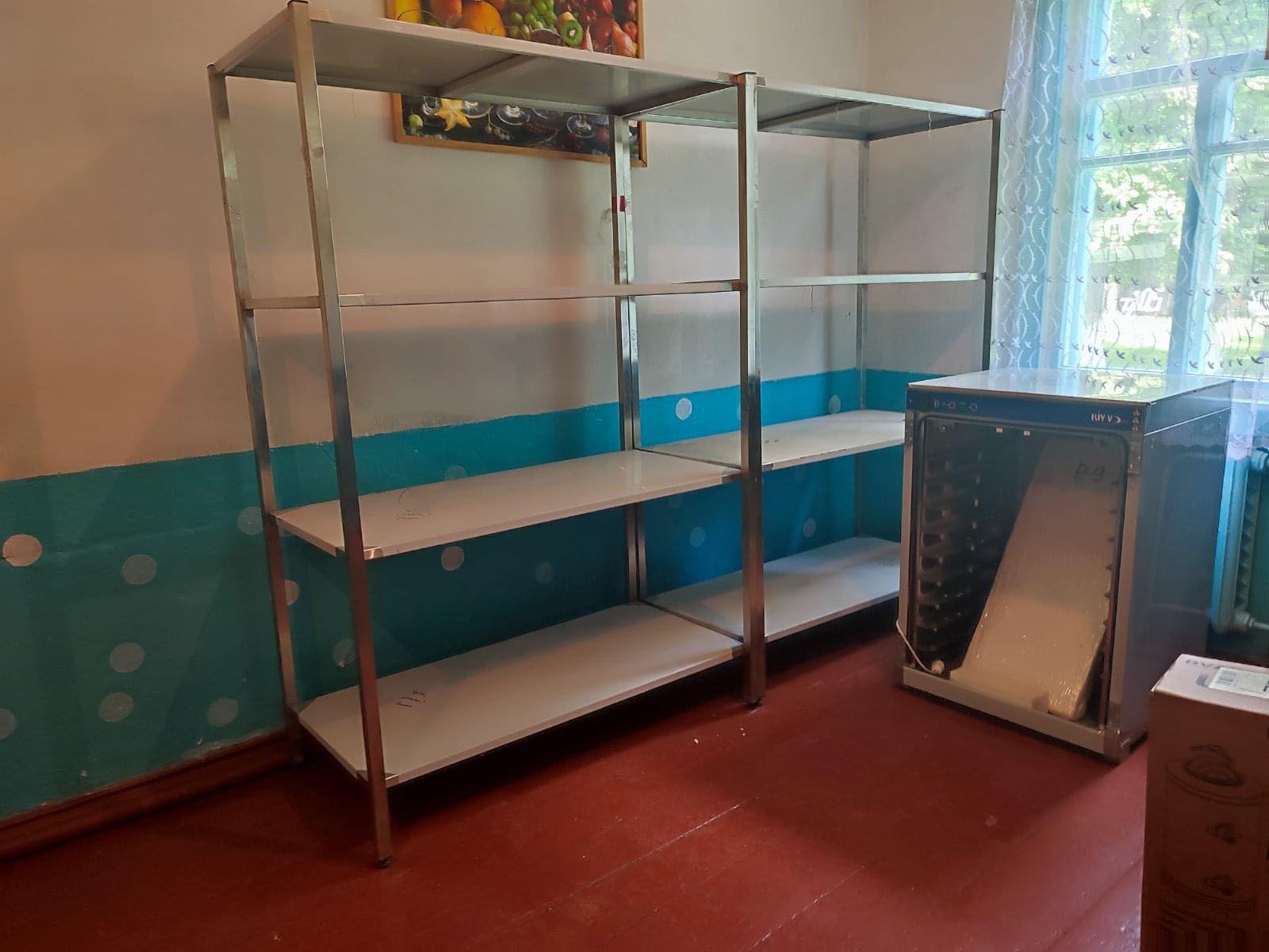 У Тупичеві показали, на якому обладнанні пектимуть булочки та хліб для громади