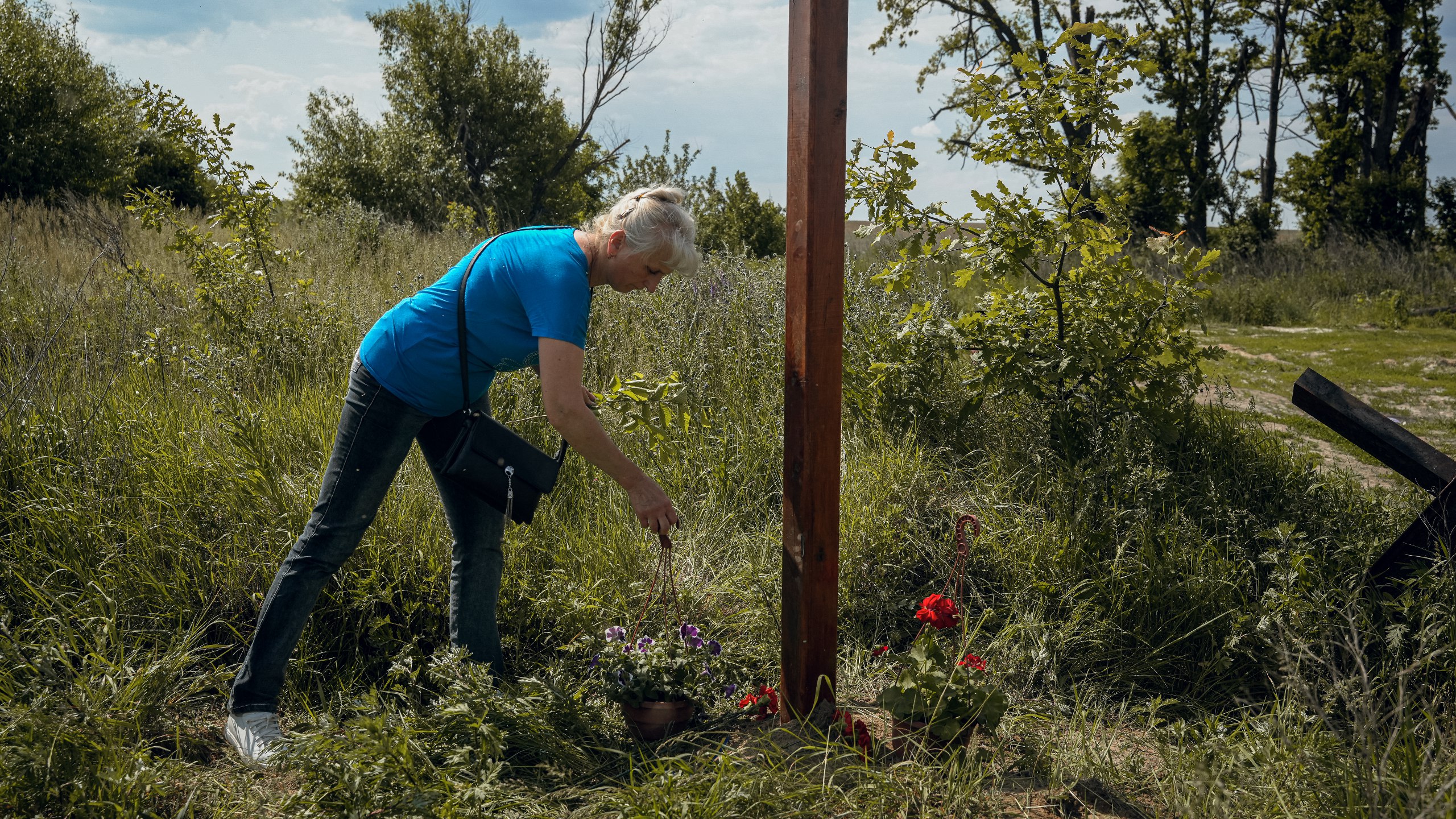 У Чернігові встановили перший памʼятний знак на місці загибелі оборонців міста