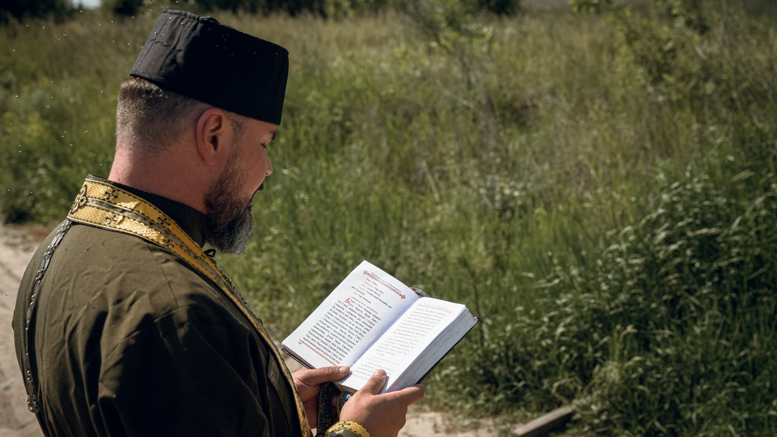 У Чернігові встановили перший памʼятний знак на місці загибелі оборонців міста