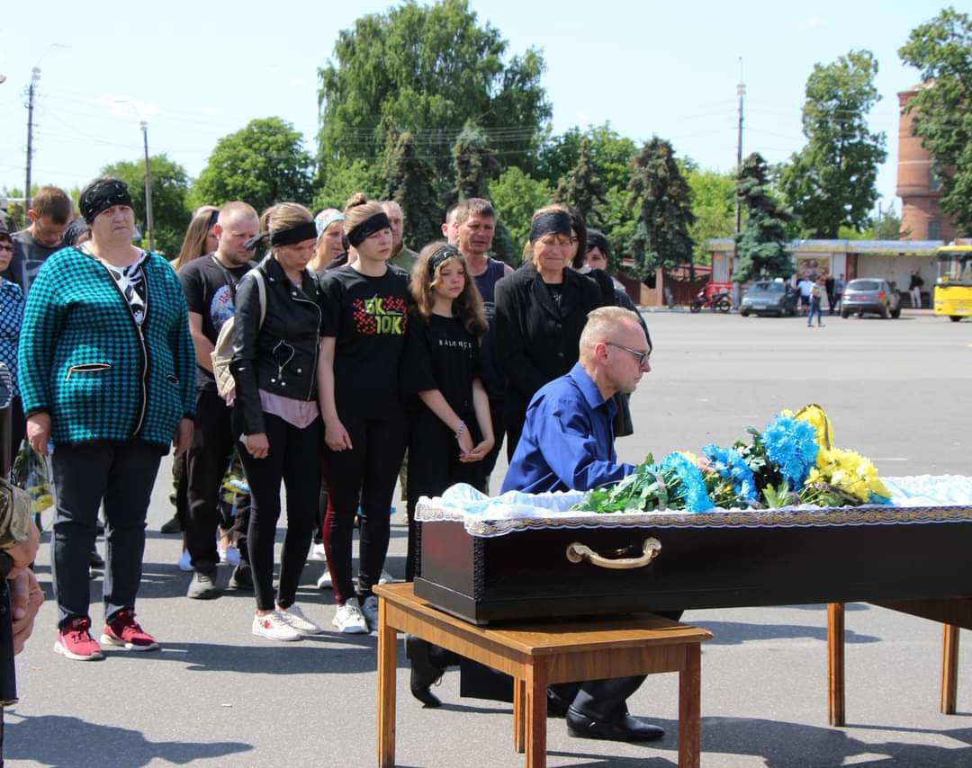 На Чернігівщині попрощались із воїном-сапером: загинув від обстрілу на Донеччині