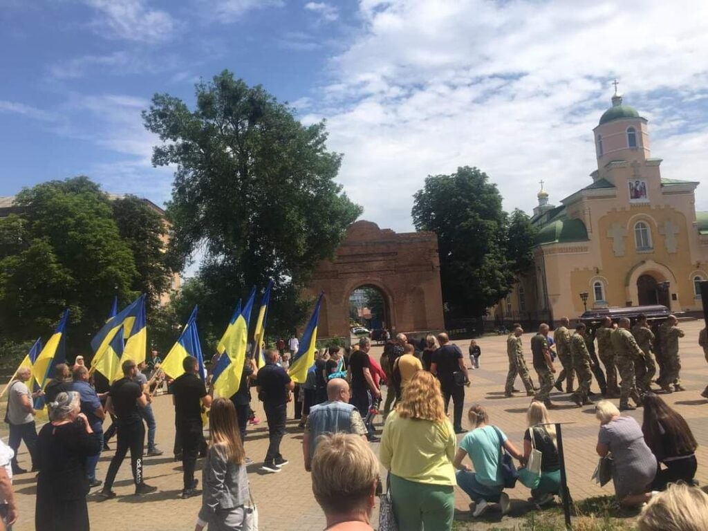 На Чернігівщині поховали бійців ЗСУ: загинули в гарячих боях 8 та 9 червня