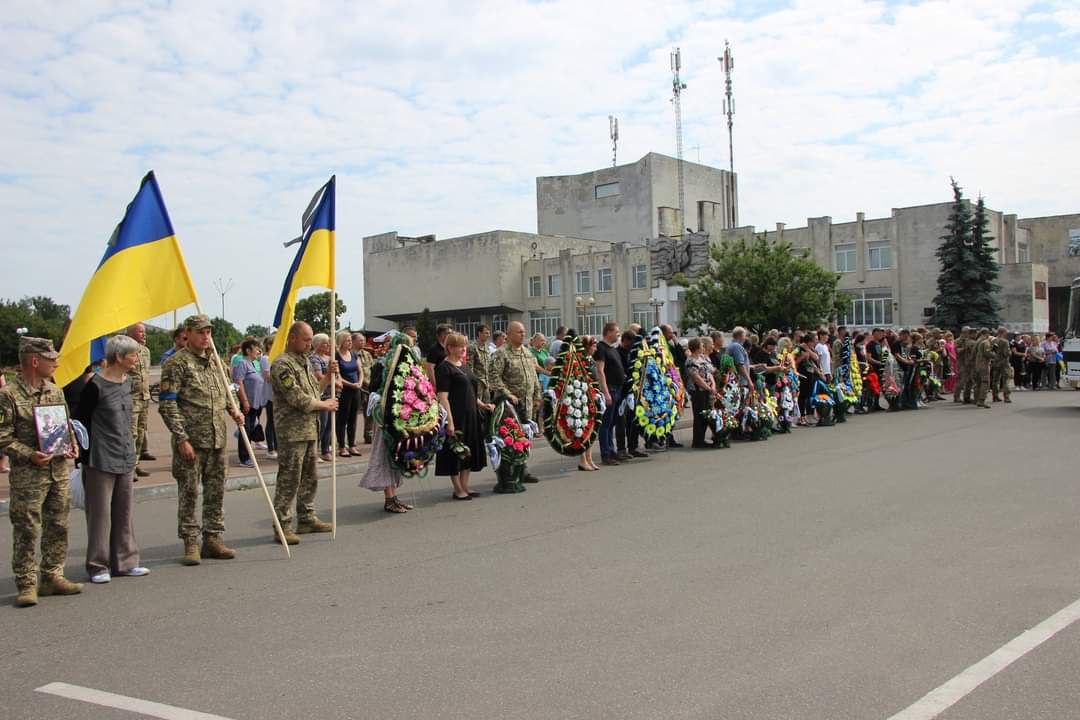 У громадах Чернігівщині поховали сімох загиблих бійців ЗСУ