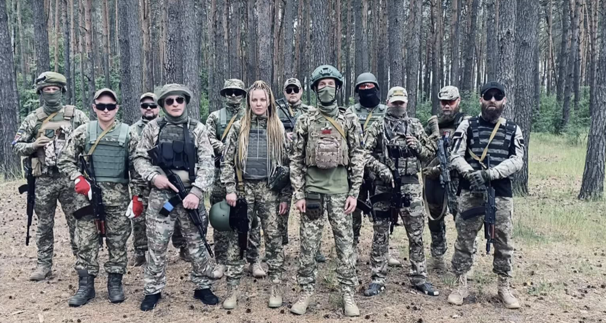 Акторка з чернігівської Молодіжки пішла служити до ЗСУ