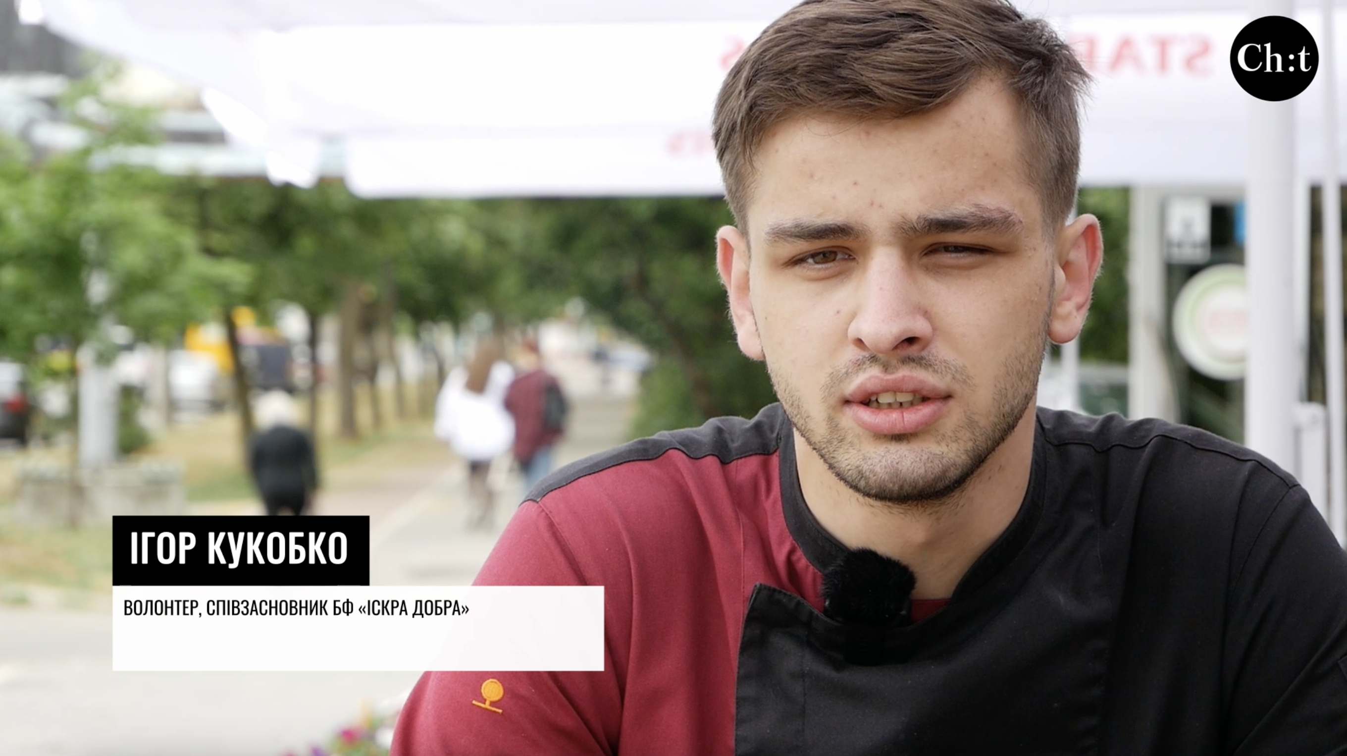 Тисячі обідів щодня: чернігівські волонтери «Іскри Добра» вже кілька тижнів годують постраждалих херсонців