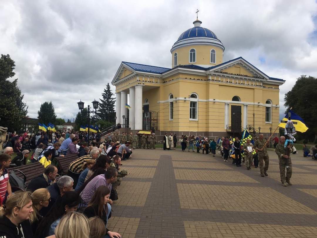 Загинув у бою: на Чернігівщині прощались із бійцем ЗСУ