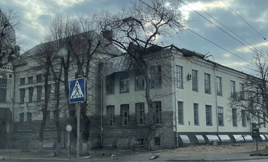 В обласній бібліотеці імені Русових зробили дах. Допомогли благодійники