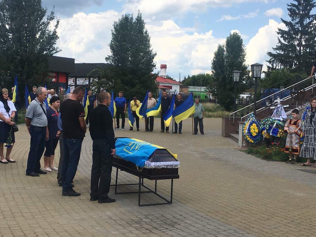 У суботу на Чернігівщині поховали пʼятьох бійців ЗСУ