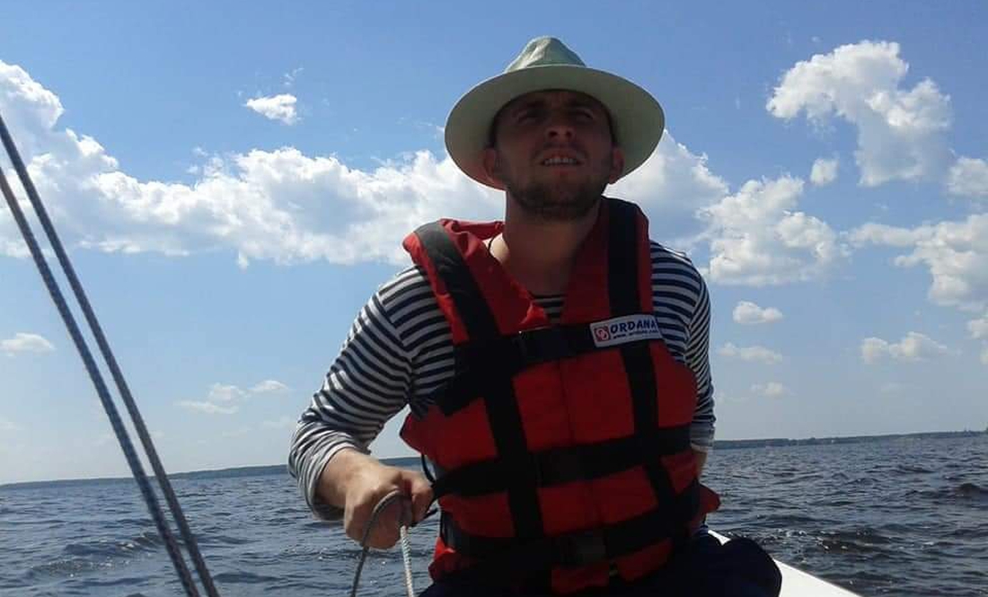 У Чернігові поховали загиблого на війні мандрівника та яхтсмена