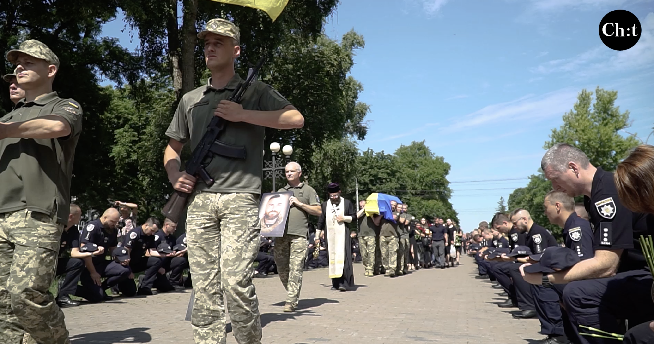 У Чернігові поховали Олексія Дяговця: 6 років служив в поліції, а потім долучився до лав ЗСУ