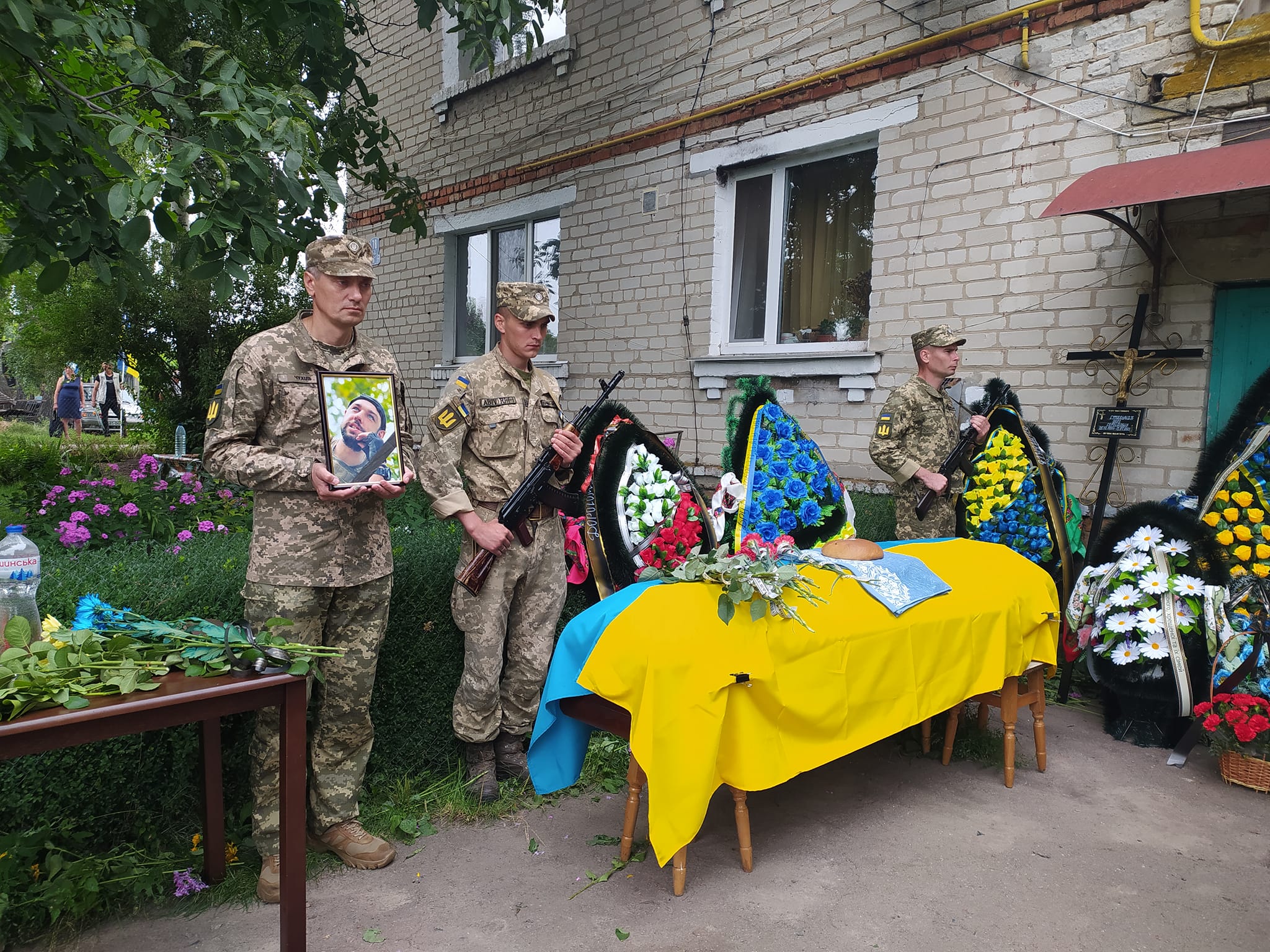 На Чернігівщині поховали 5х бійців ЗСУ