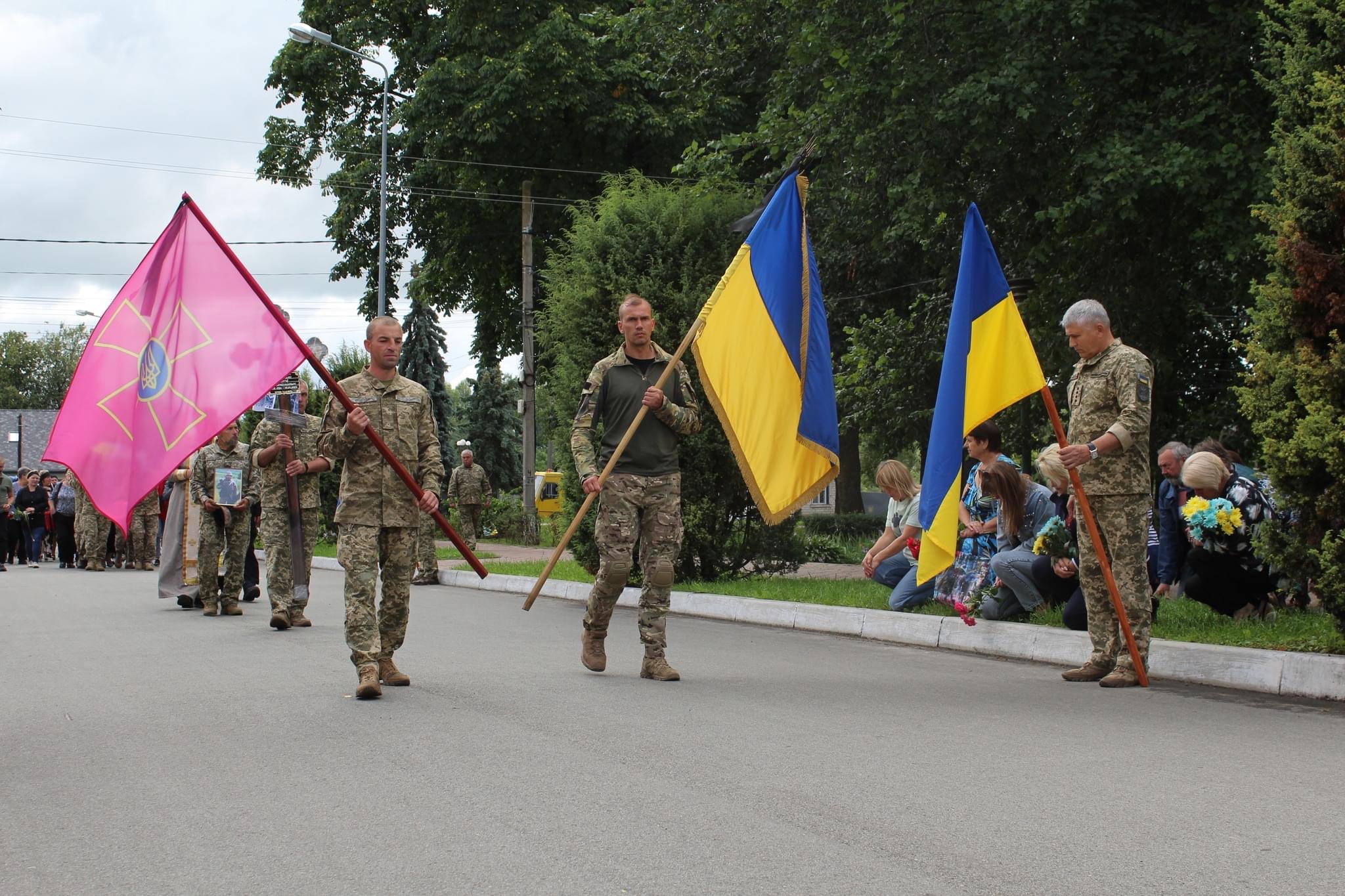 На Чернігівщині поховали загиблого на Луганщині бійця