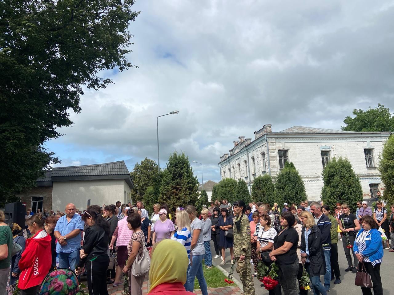 На Чернігівщині поховали загиблого на Луганщині бійця