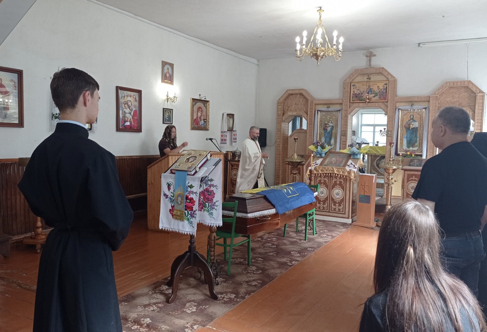 Загинули в боях на Донеччині та Запоріжжі: у громадах поховали бійців ЗСУ