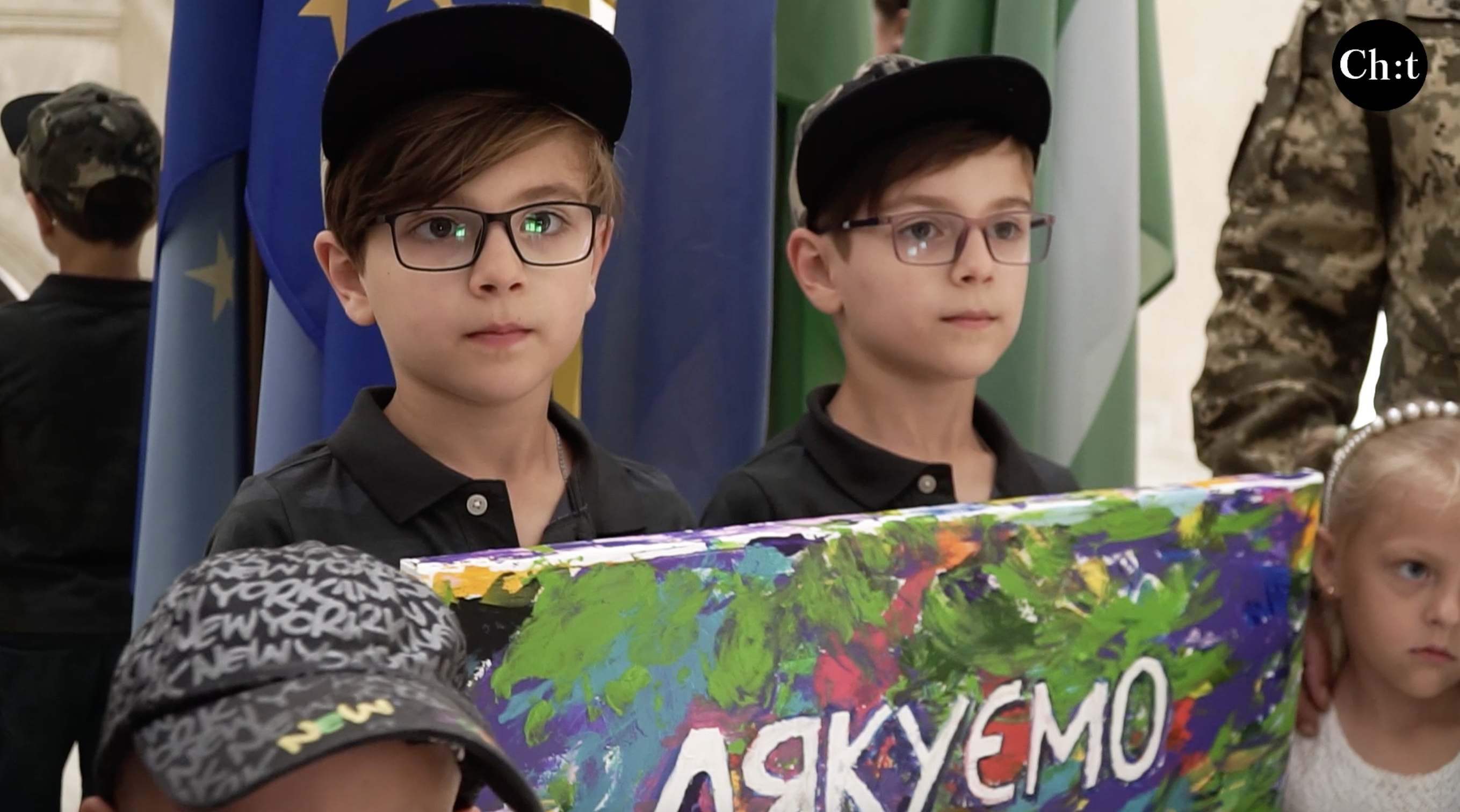 Діти намалювали картину для воїнів