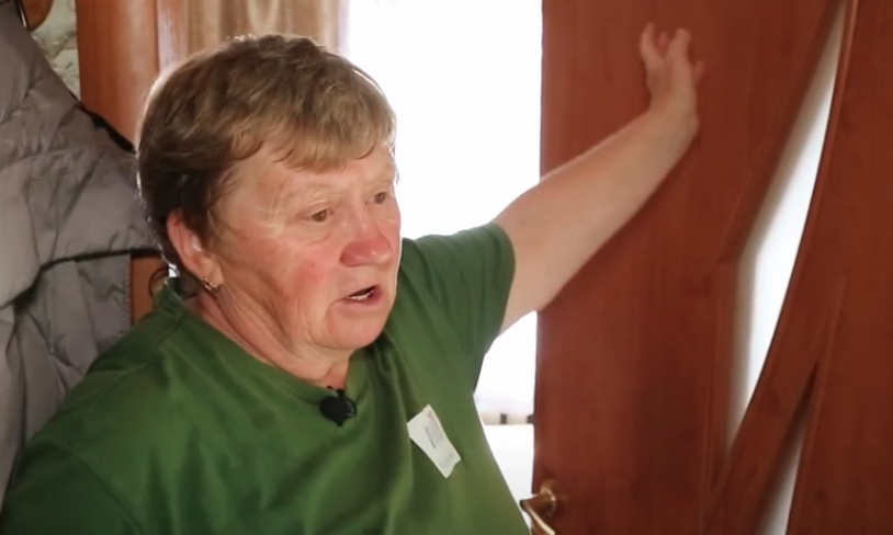 Будинок затопило після зливи: жителька Чернігова поскаржилась на відремонтований після обстрілів дах