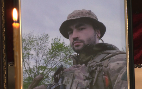 Трьох загиблих бійців ЗСУ поховали у Чернігові