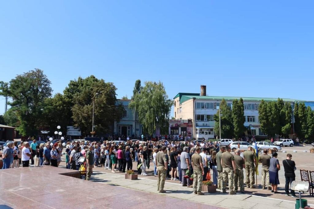 У 2х громадах на Чернігівщині прощались із загиблими бійцями ЗСУ