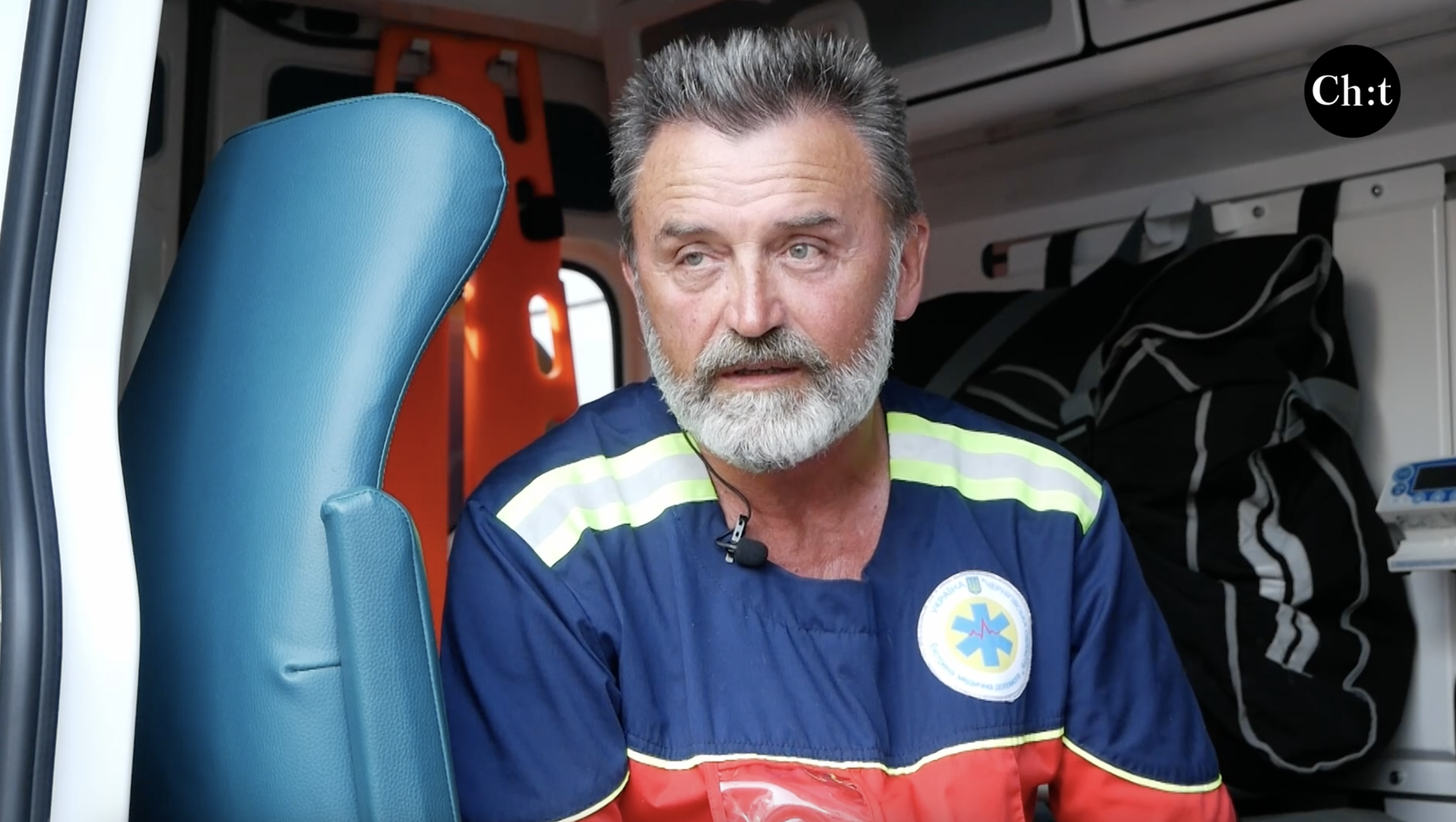 Чернігівські медики «швидкої», яких відзначив Президент, хвилюються за своїх колег, що теж постраждали під час ракетного удару