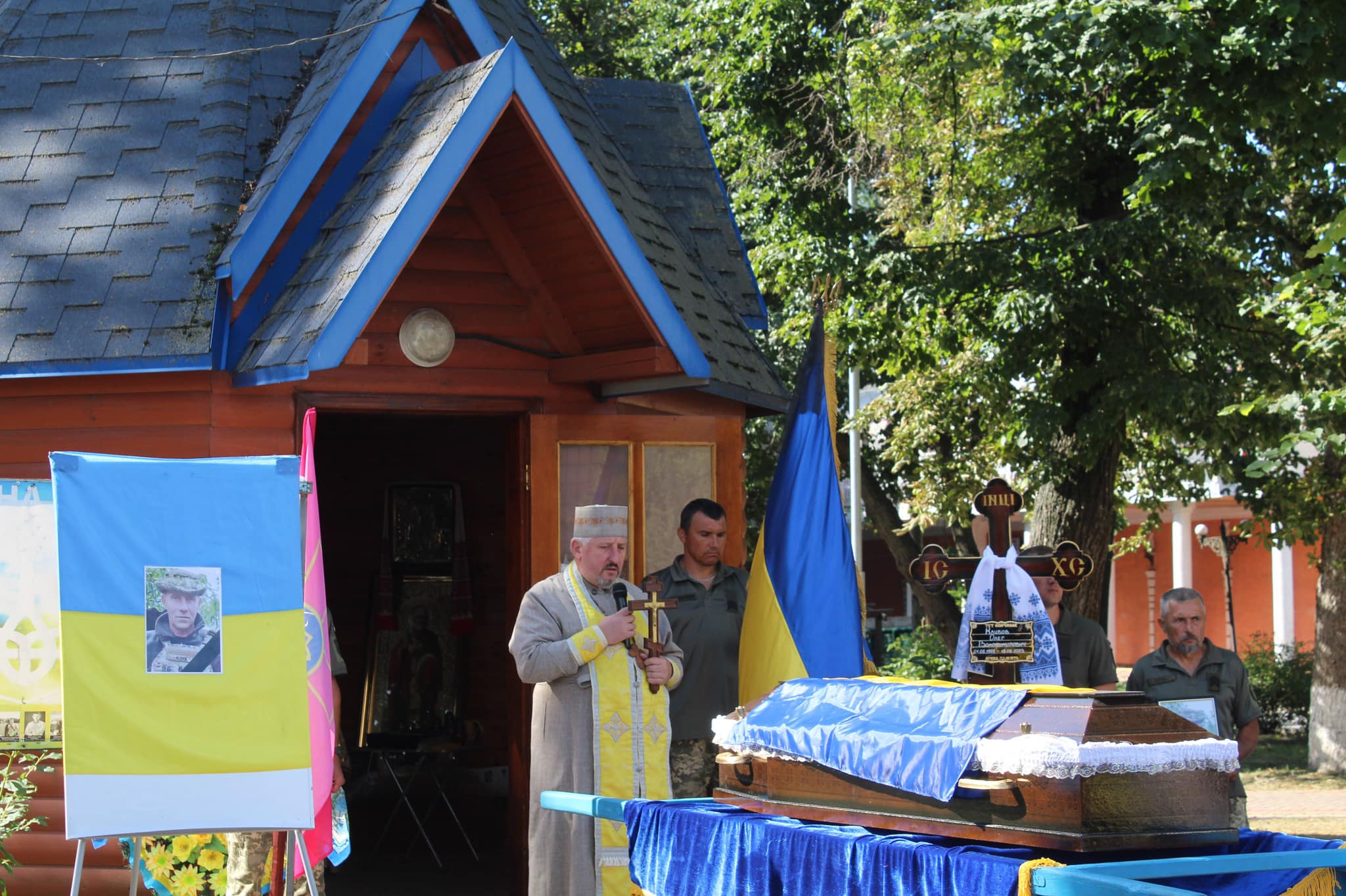 Шістьох бійців поховали у громадах Чернігівщини: загинули у боях