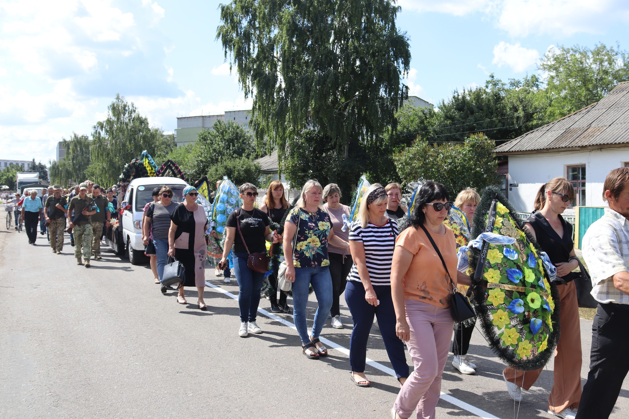 Шістьох бійців поховали у громадах Чернігівщини: загинули у боях
