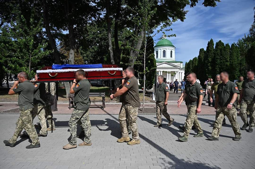На Чернігівщині поховали 5х бійців ЗСУ, які загинули на війні
