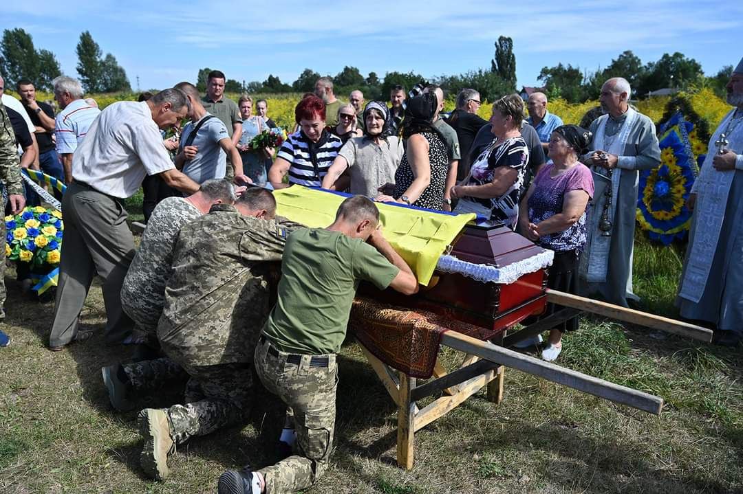 На Чернігівщині поховали 5х бійців ЗСУ, які загинули на війні