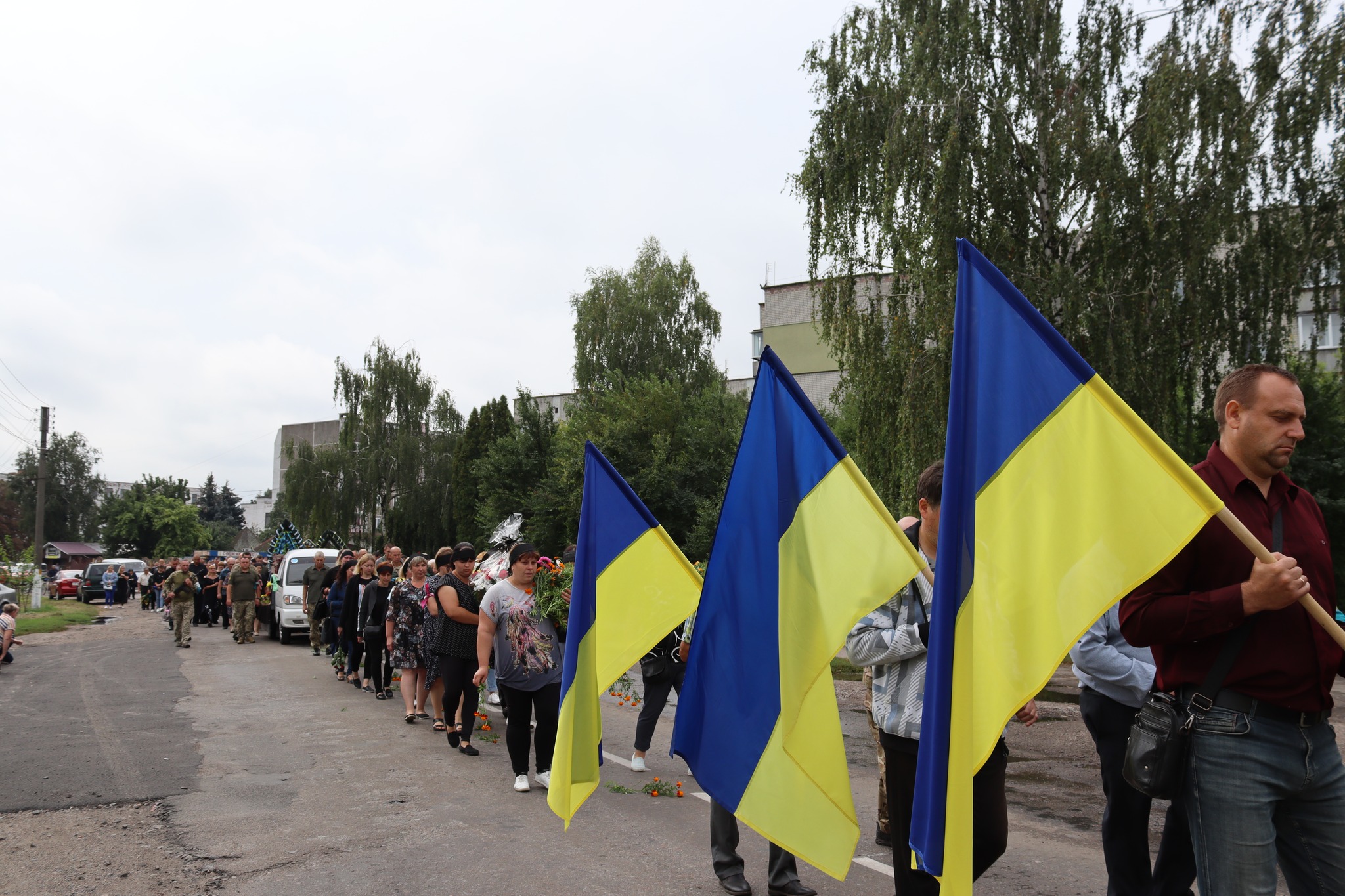 На Чернігівщині провели в останню путь 5-х бійців ЗСУ