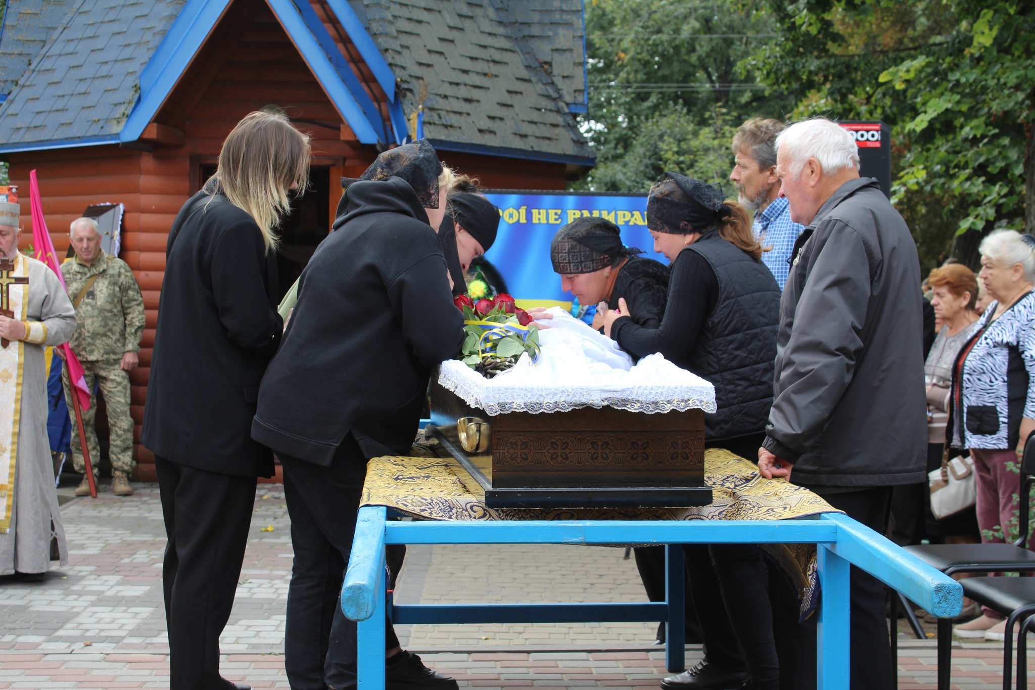 Загинули під час виконання бойових завдань на Донеччині та Запоріжжі: у громадах поховали 3х бійців