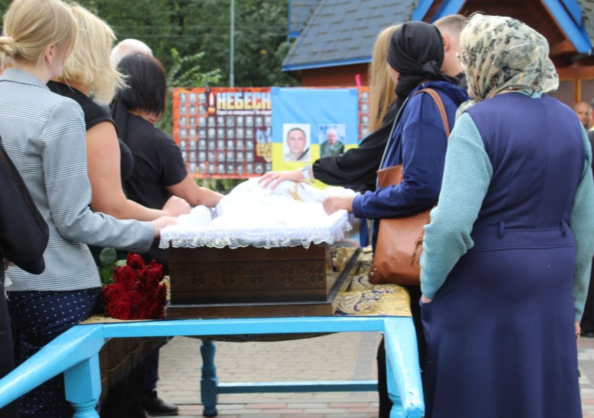 Загинули під час виконання бойових завдань на Донеччині та Запоріжжі: у громадах поховали 3х бійців