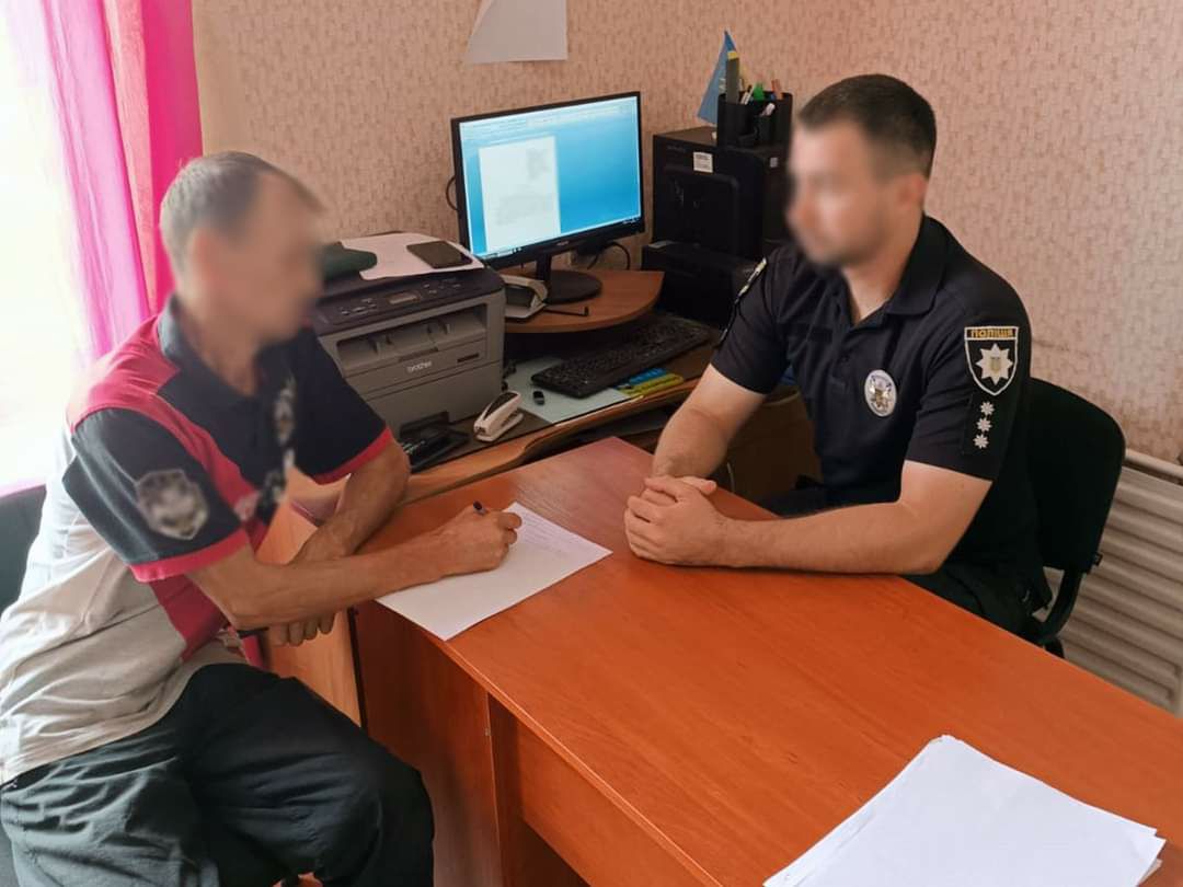 Допит підозрюваного у спаленні авто військовослужбовця