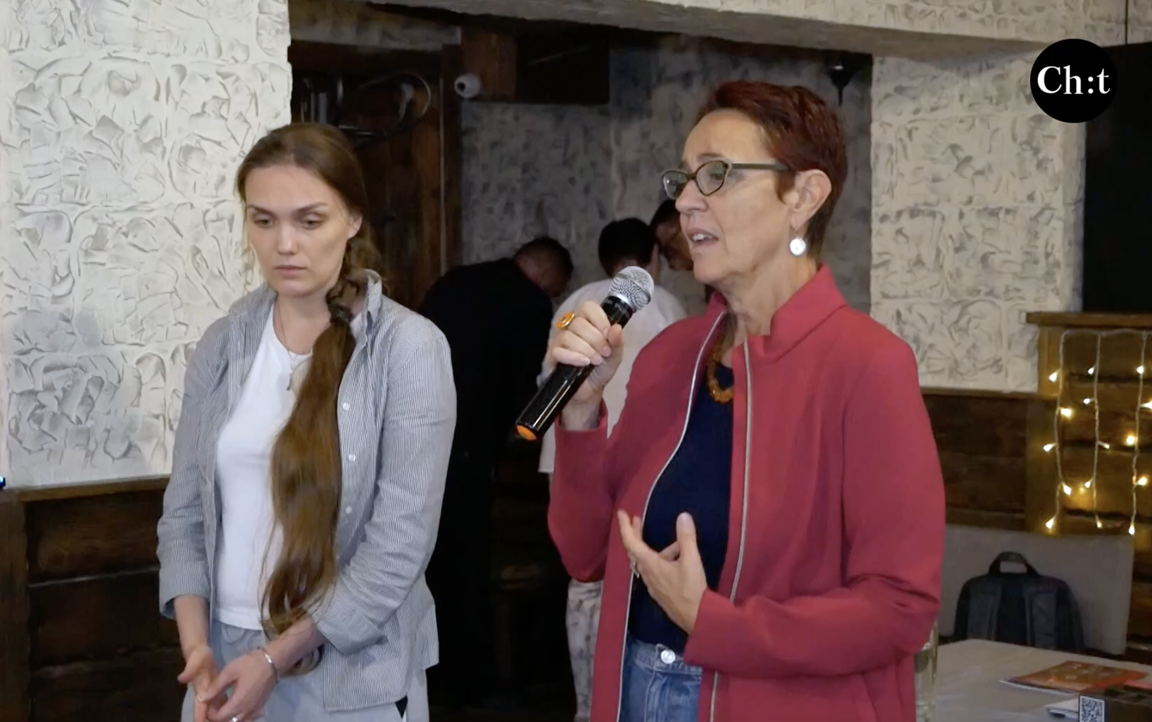 Справа - Анна Дель Фрео, представниця виконкому Європейської федерації журналістів 