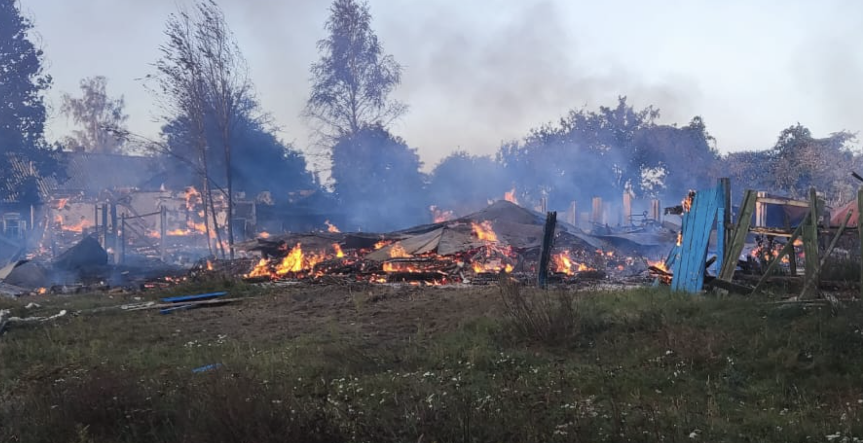 Пожежа після обстрілів у Семенівській громаді, 22 вересня 2023 року