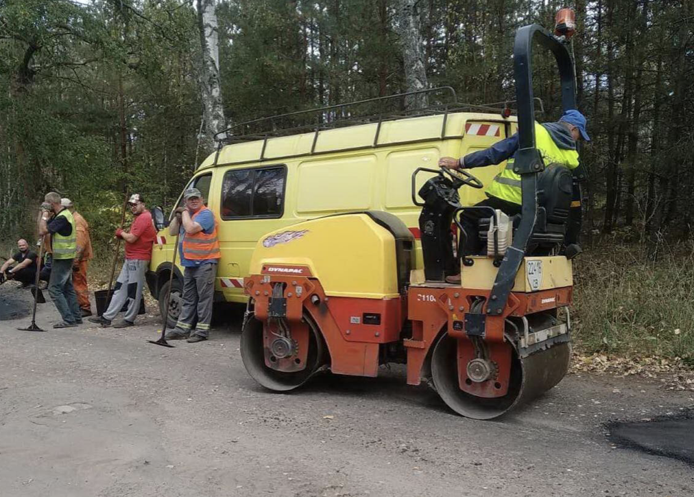 У Новгород-Сіверській громаді ремонтують дорогу