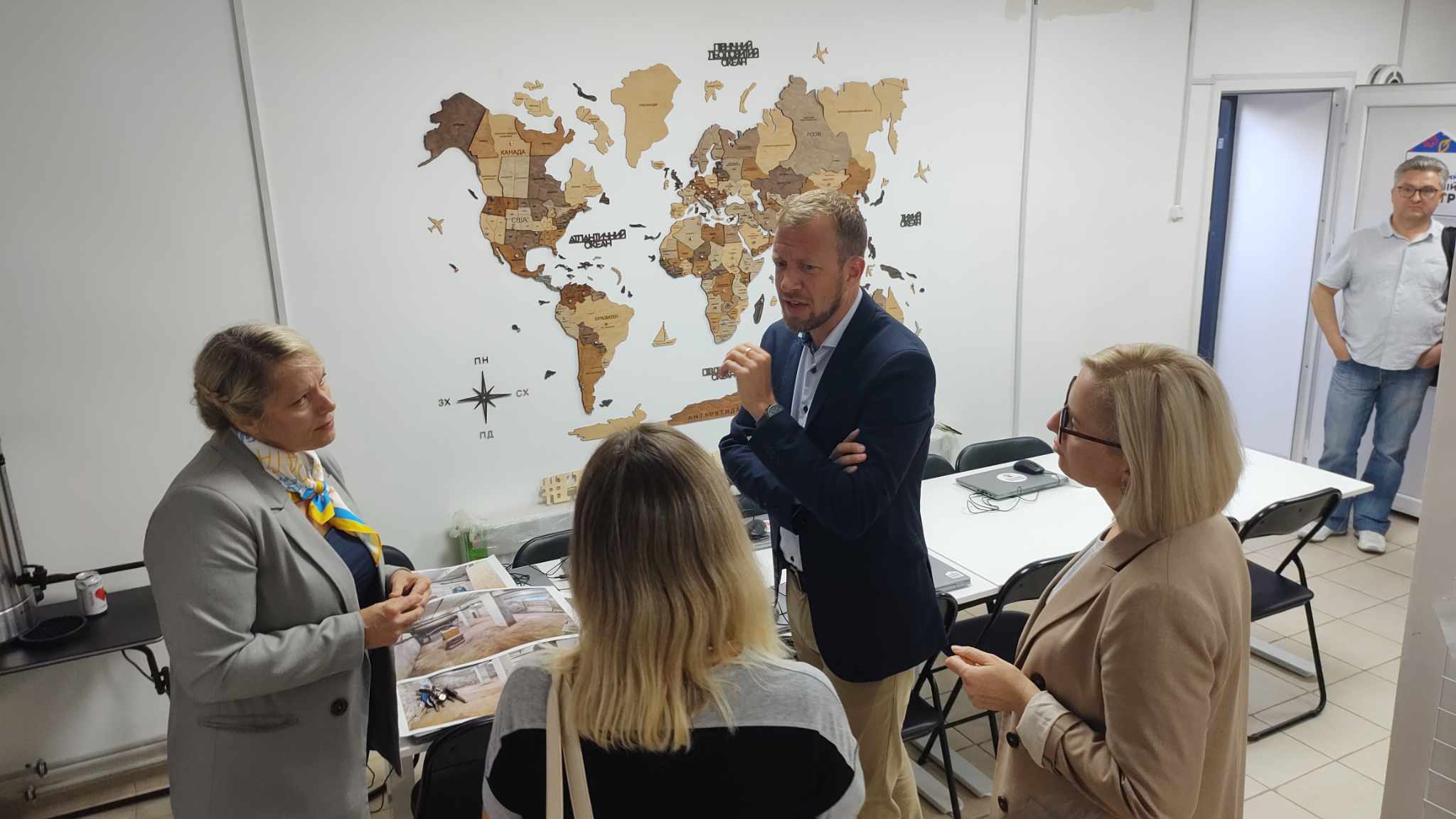 У вересні школу відвідав директор GIZ Ukraine Даніель Буше