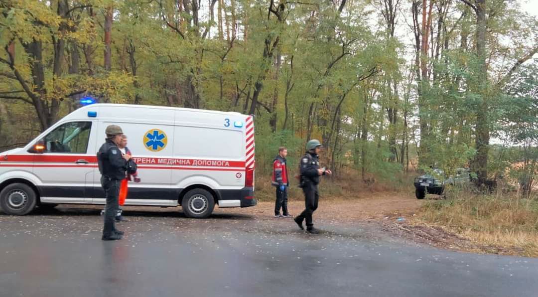На місце вибуху прибула група реагування патрульної поліції, швидка та вибухотехніки