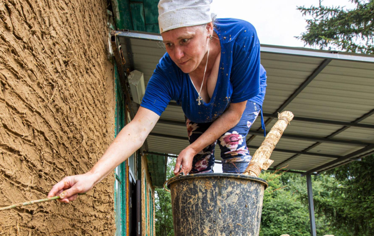 Лихачівська школа була розбита в березні 2022 року уламками збитої рашиської ракети, що летіла на Ніжин