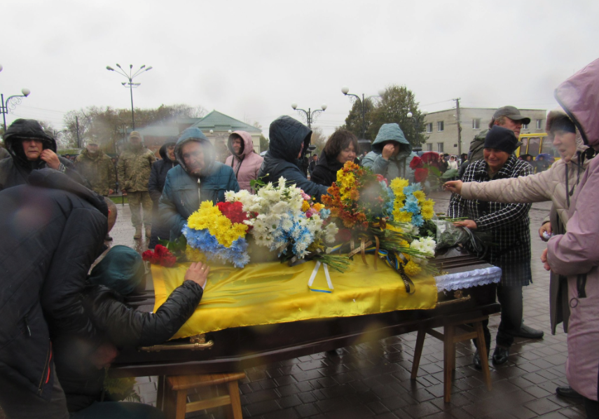 Прощання з Олегом Ревковим у Бобровицькій громаді