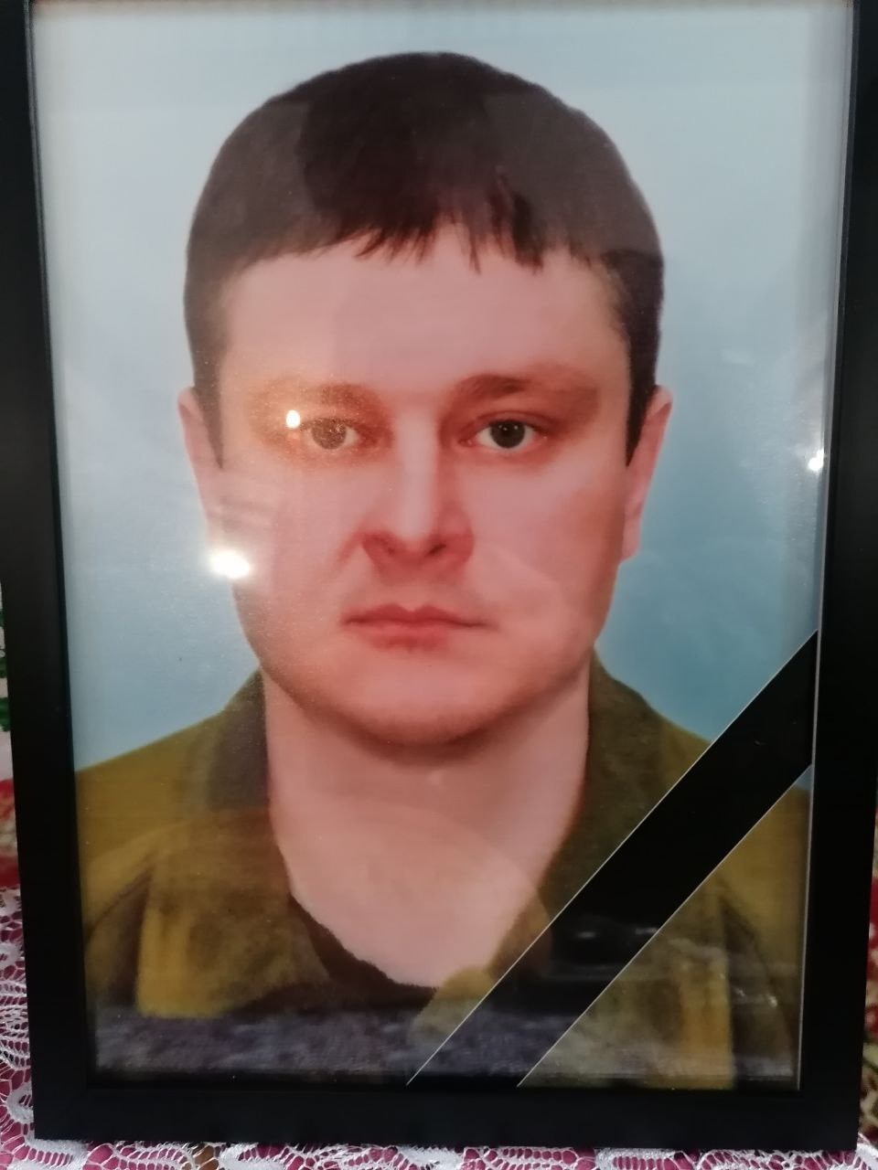 Трьох загиблих на фронті бійців ЗСУ поховали на Чернігівщині
